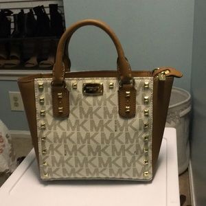 Brand new micheal Kors purse